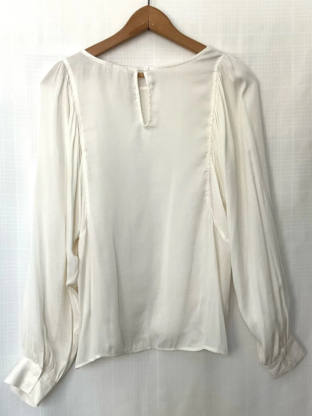 dolan Ivory Long-Sleeve Puff Shoulder Blouse